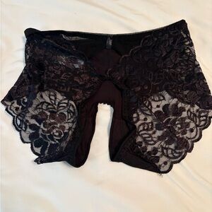 Elegant Black Lace Women's Intimate Shorts
